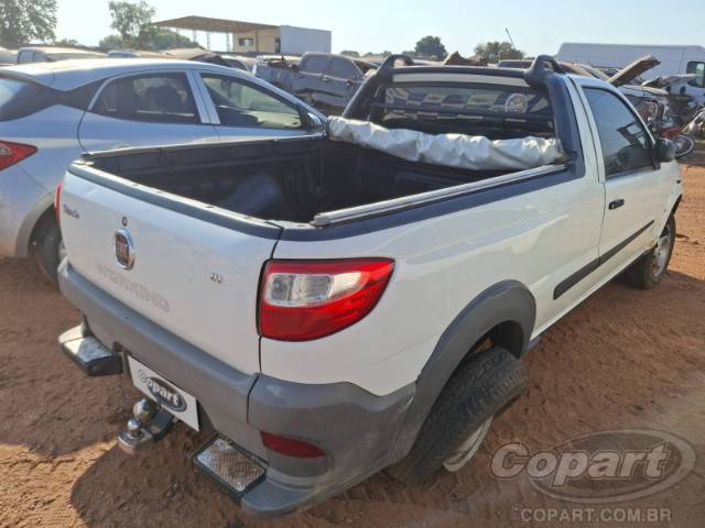 2015 FIAT STRADA 