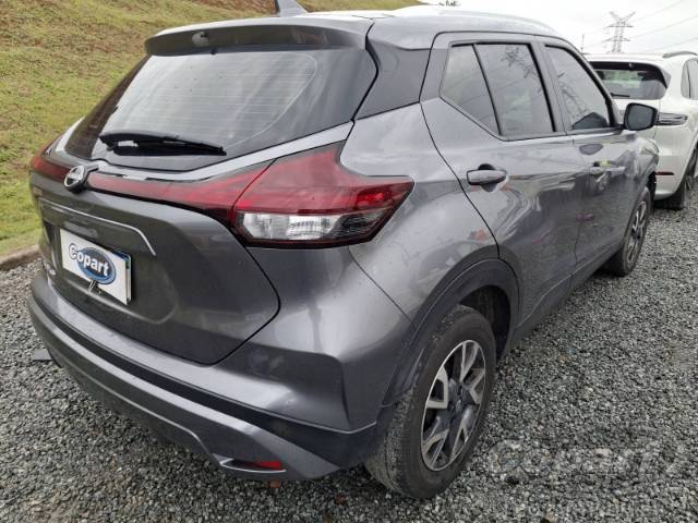 2024 NISSAN KICKS 