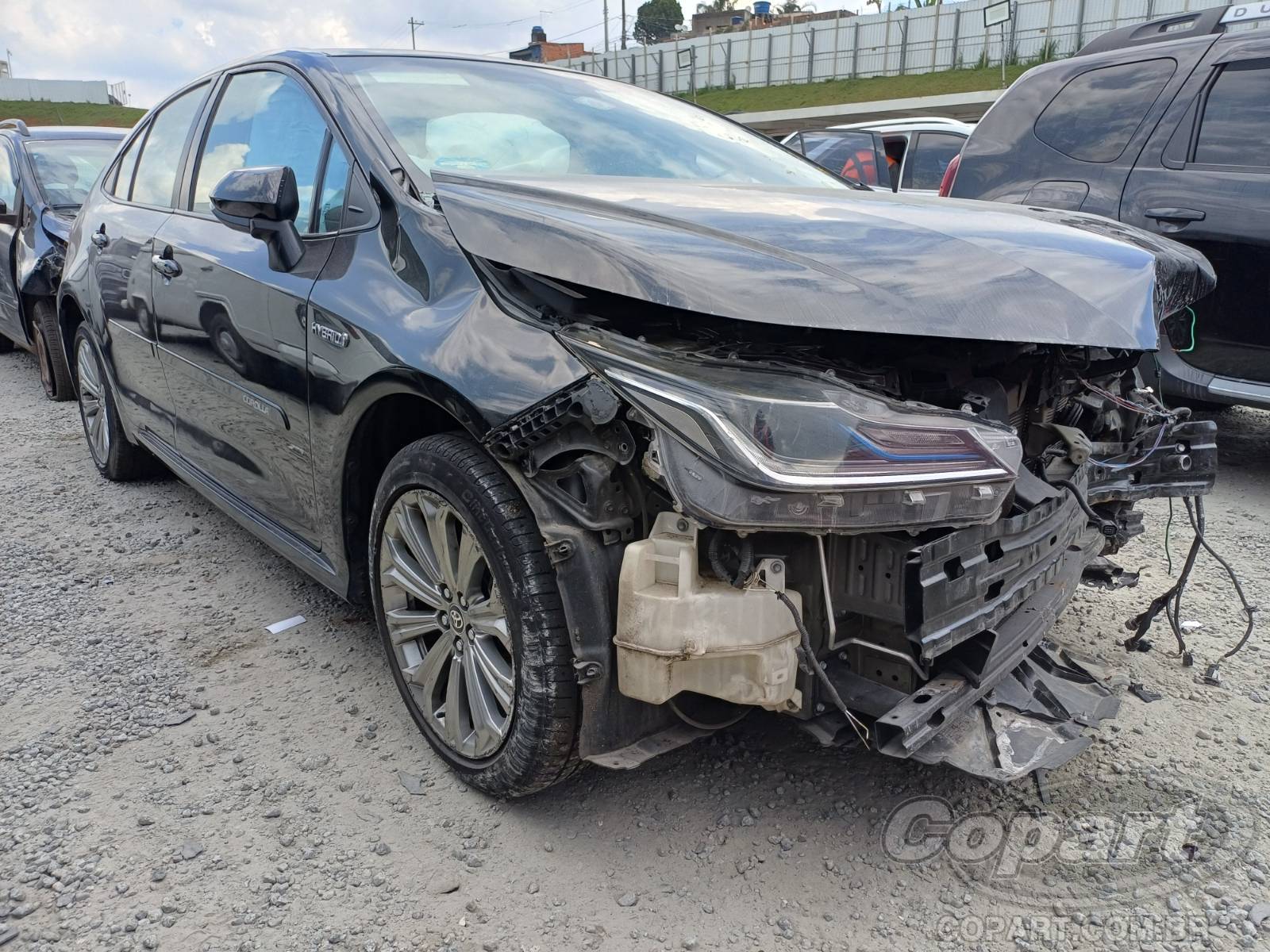 Veículo Toyota Corolla Toyota Corolla Altis Hybrid 2023 Médio Dano Frontal 2023 em leilão