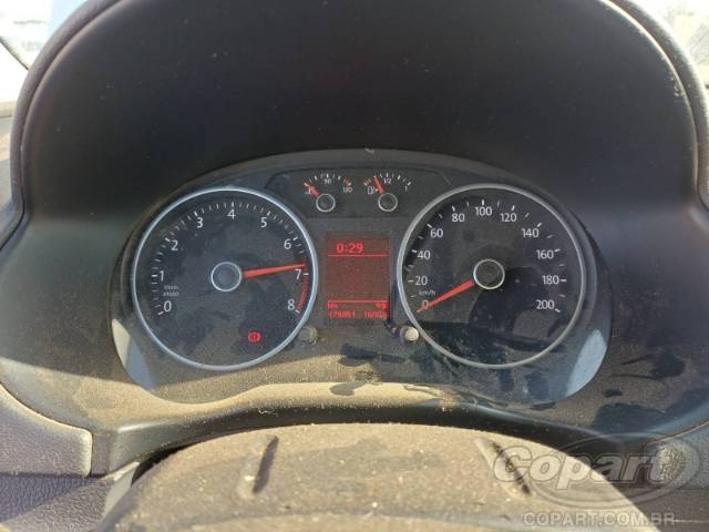 2015 VOLKSWAGEN VOYAGE 