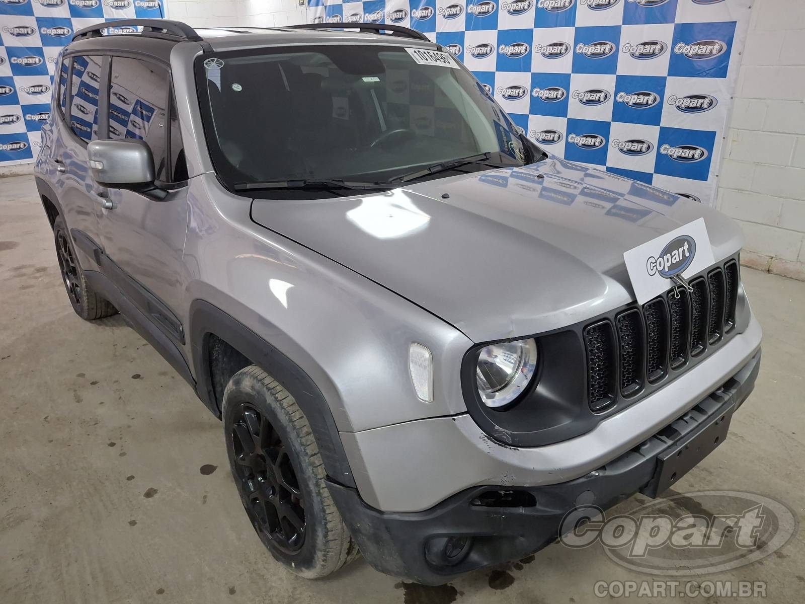Veículo Fiat Renegade JEEP RENEGADE SPORT 1.8 16V E.TORQ EVO FLEXIVEL ALCOOL/GASOLINA 2020/2021 2021 em leilão