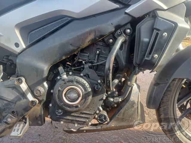 2025 BAJAJ DOMINAR 