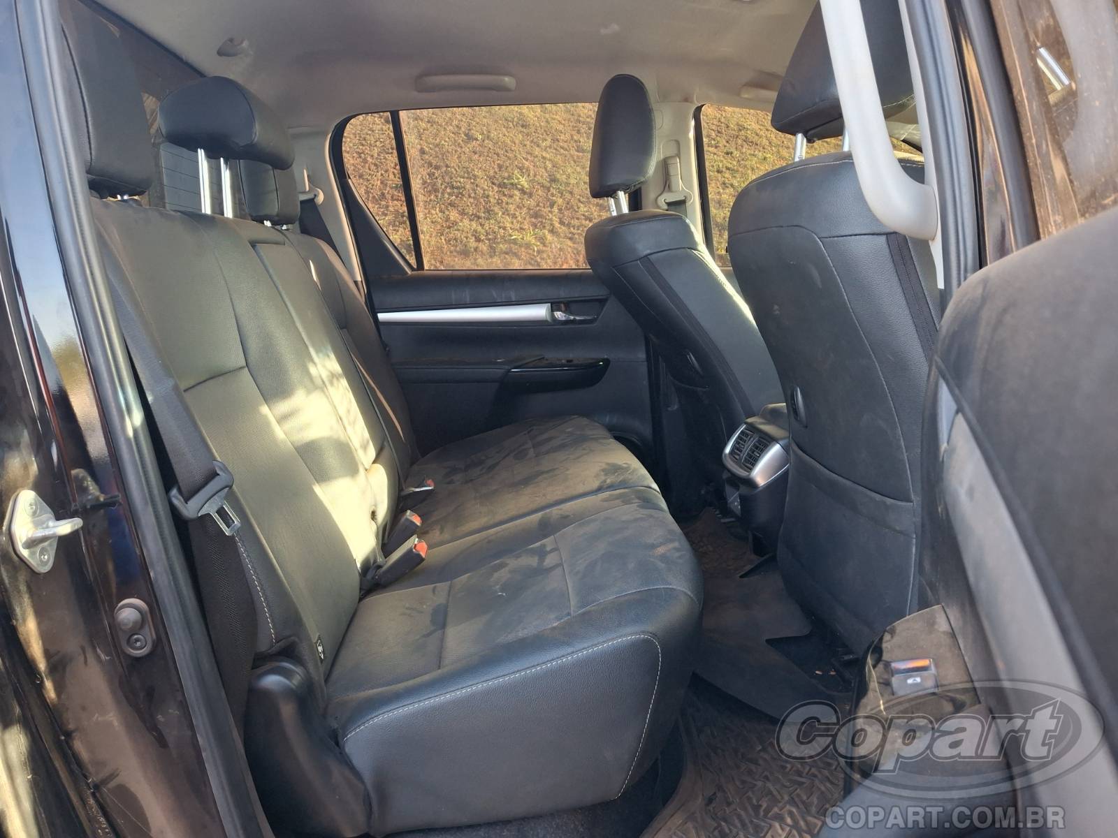 2026 TOYOTA HILUX CD — foto 6 de 10