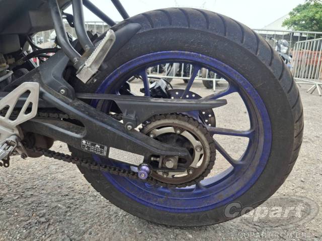 2025 YAMAHA YZF R15 