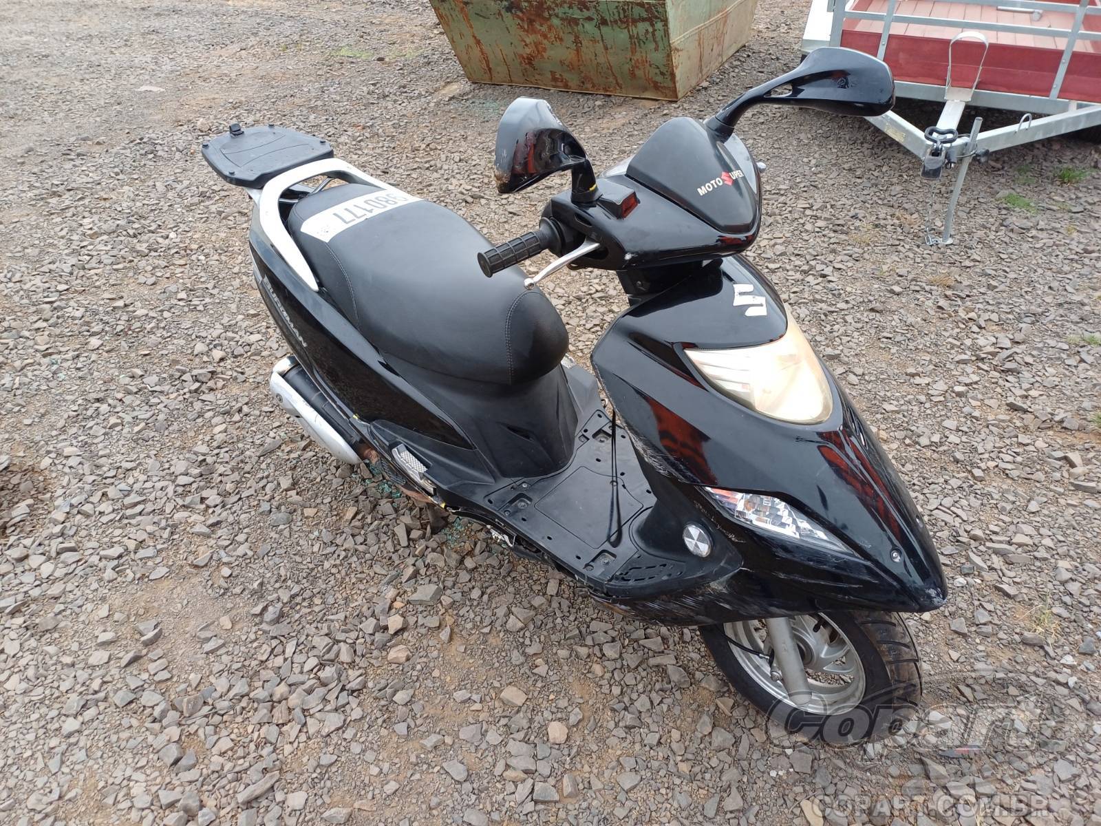 Suzuki Burgman I 125 2014 Colisão Pequena Monta