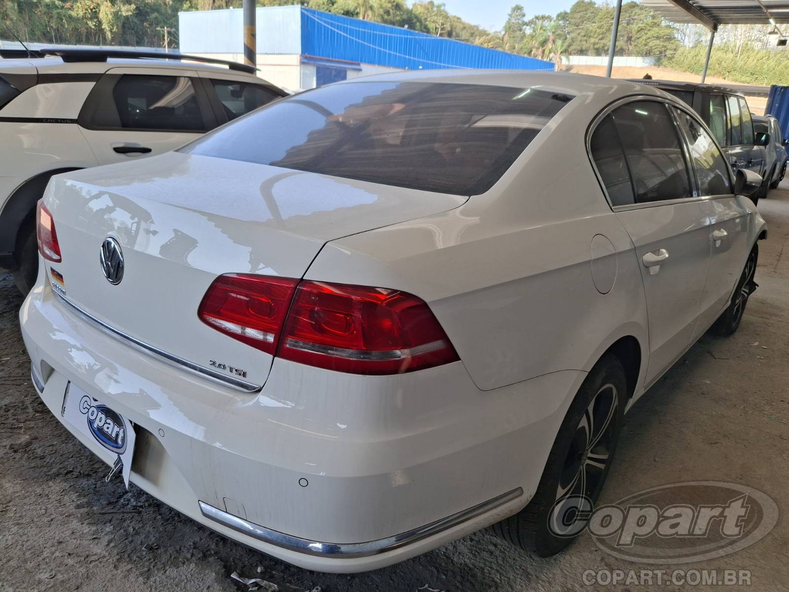 2012 VOLKSWAGEN PASSAT — foto 4 de 10