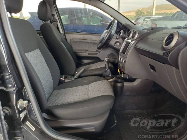 2013 FORD FIESTA 