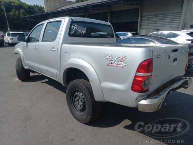 2012 TOYOTA HILUX CD 