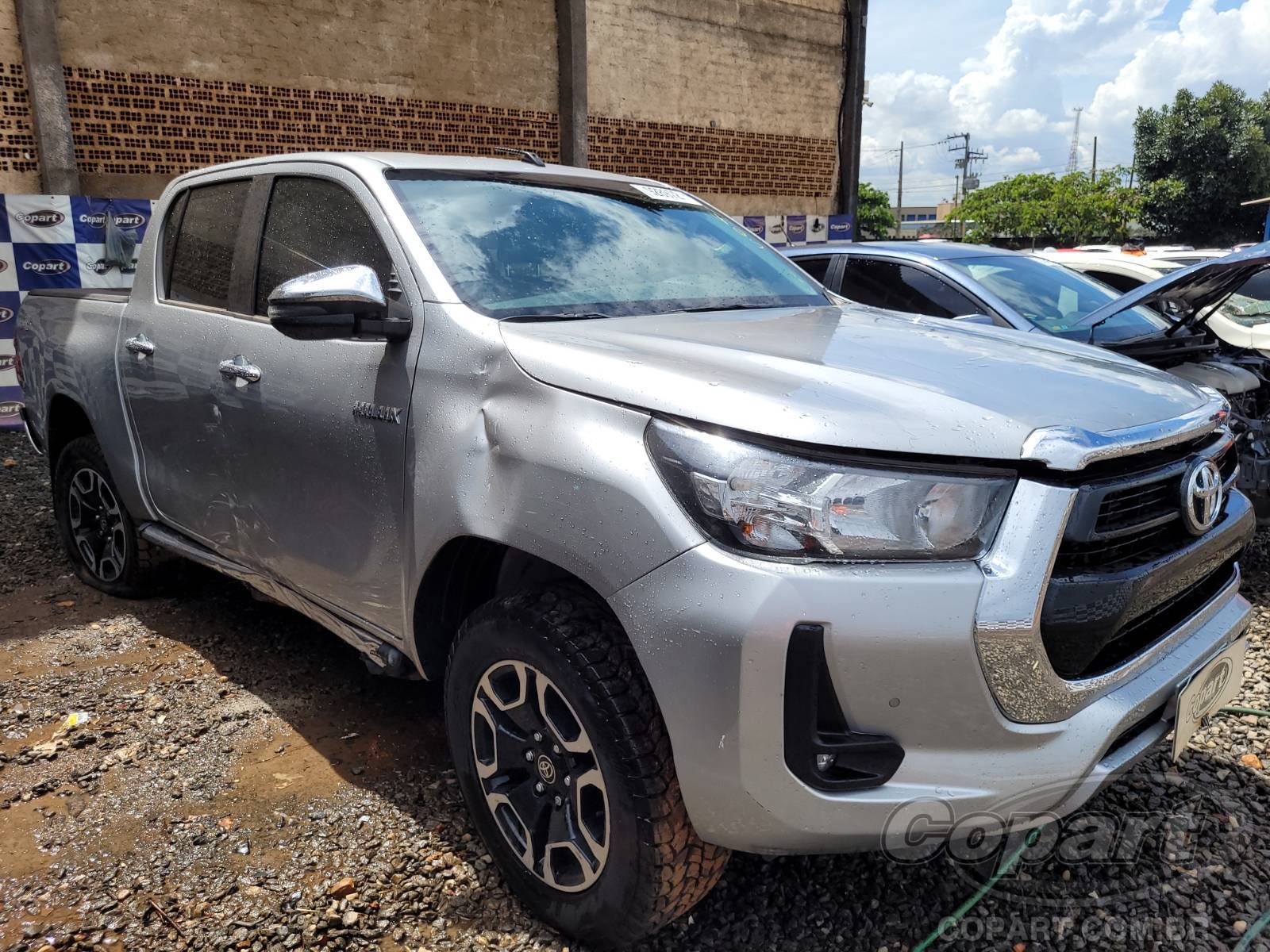 Toyota Hilux CD SRV 2.8 D-4D Turbo 2021 Médio Dano Lateral