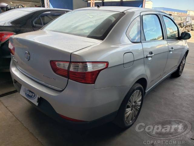 2015 FIAT GRAND SIENA 
