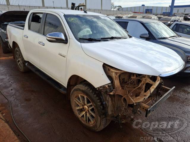2017 TOYOTA HILUX CD 