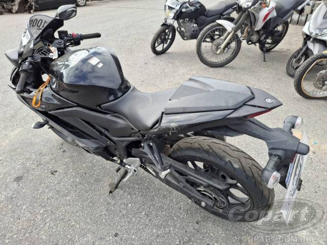 2025 YAMAHA YZF R3 