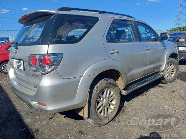 2012 TOYOTA HILUX SW4 