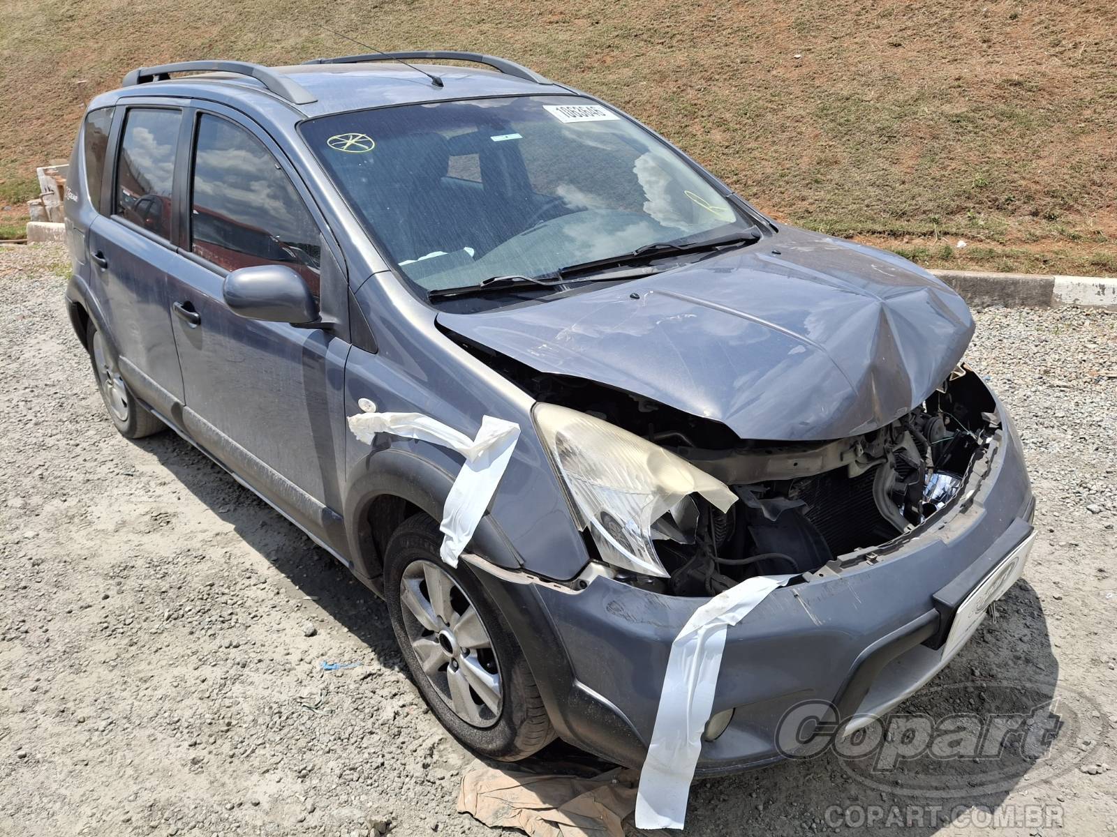 Veículo Nissan Livina Nissan Livina X-Gear SL 1.8 16V 2011 2012 em leilão