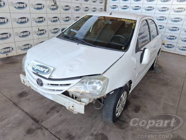 2013 TOYOTA ETIOS SEDA 