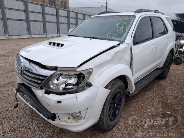 2015 TOYOTA HILUX SW4 