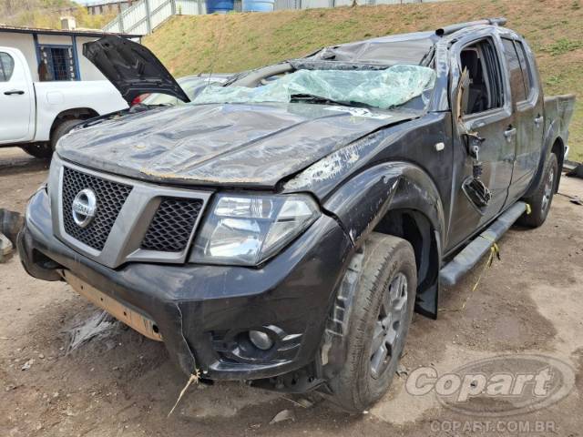 2015 NISSAN FRONTIER CD 