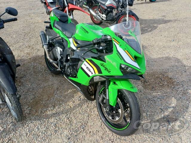 2025 KAWASAKI NINJA ZX-6R 
