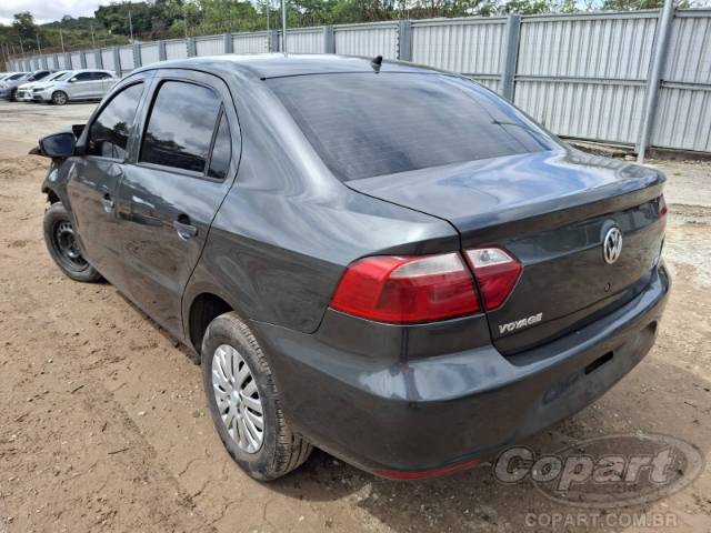 2016 VOLKSWAGEN VOYAGE 