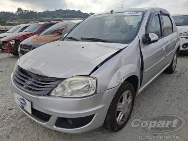 2011 RENAULT LOGAN 