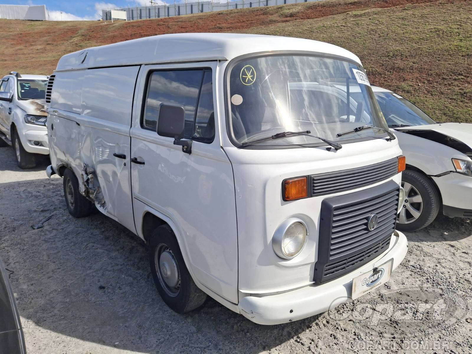 Veículo VW - VolksWagen Kombi Volkswagen Kombi Furgao 1.4 Total Flex 2007 2007 em leilão