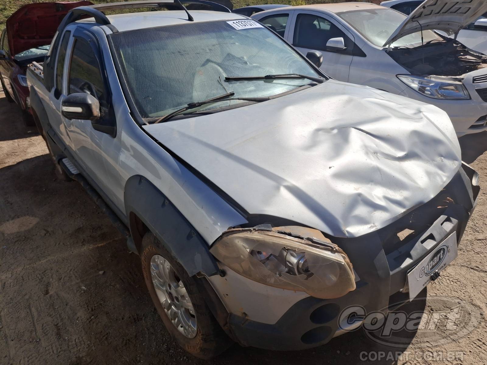 Fiat Strada 2009 em leilão