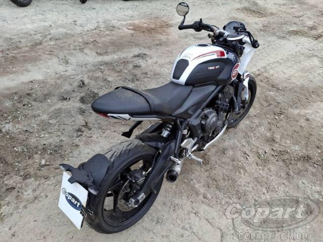 2025 TRIUMPH TRIDENT 