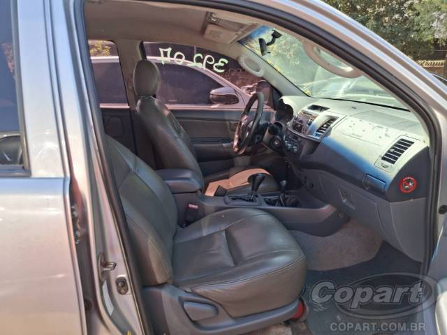 2015 TOYOTA HILUX CD 