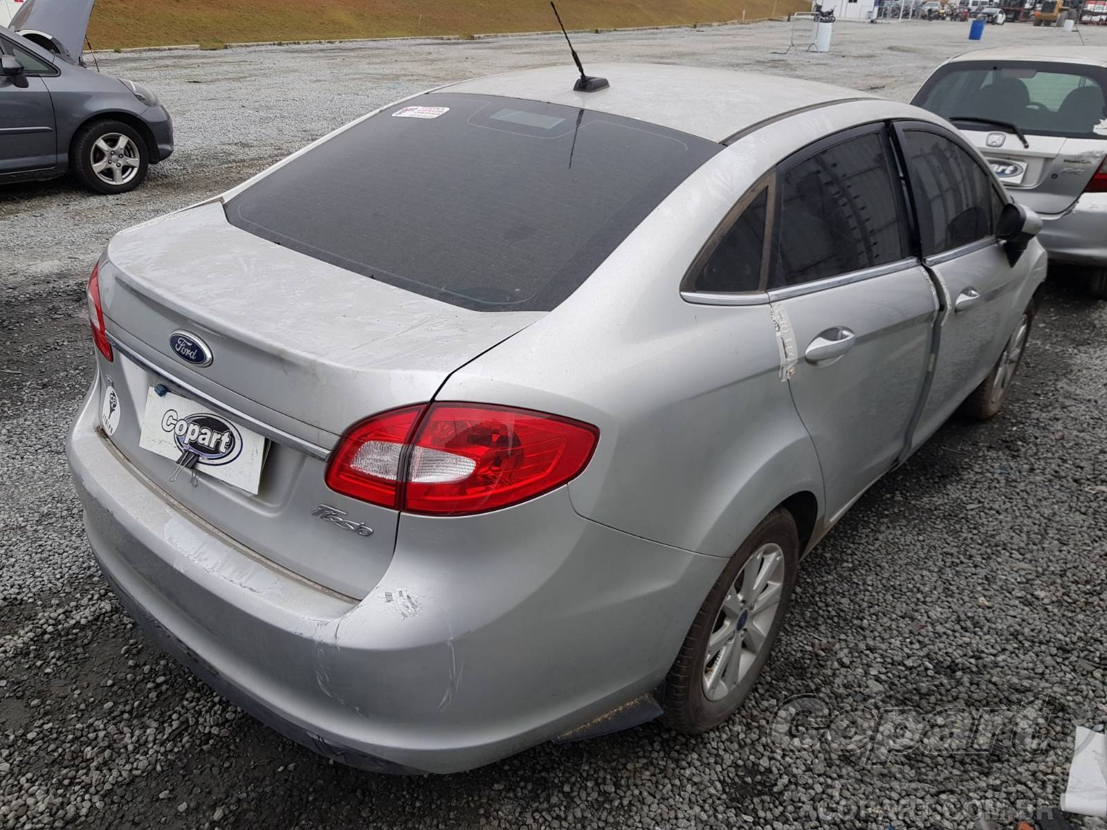 Foto 4: 2011 FORD FIESTA SEDAN