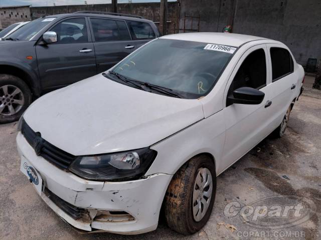 2015 VOLKSWAGEN VOYAGE 