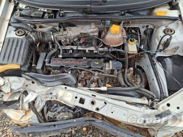 2002 CHEVROLET CORSA 