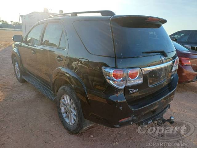 2013 TOYOTA HILUX SW4 