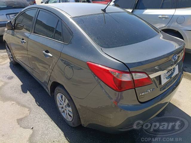 2015 HYUNDAI HB20S 