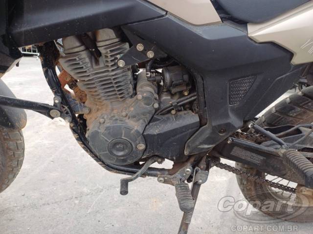 2026 HONDA XRE SAHARA 300 