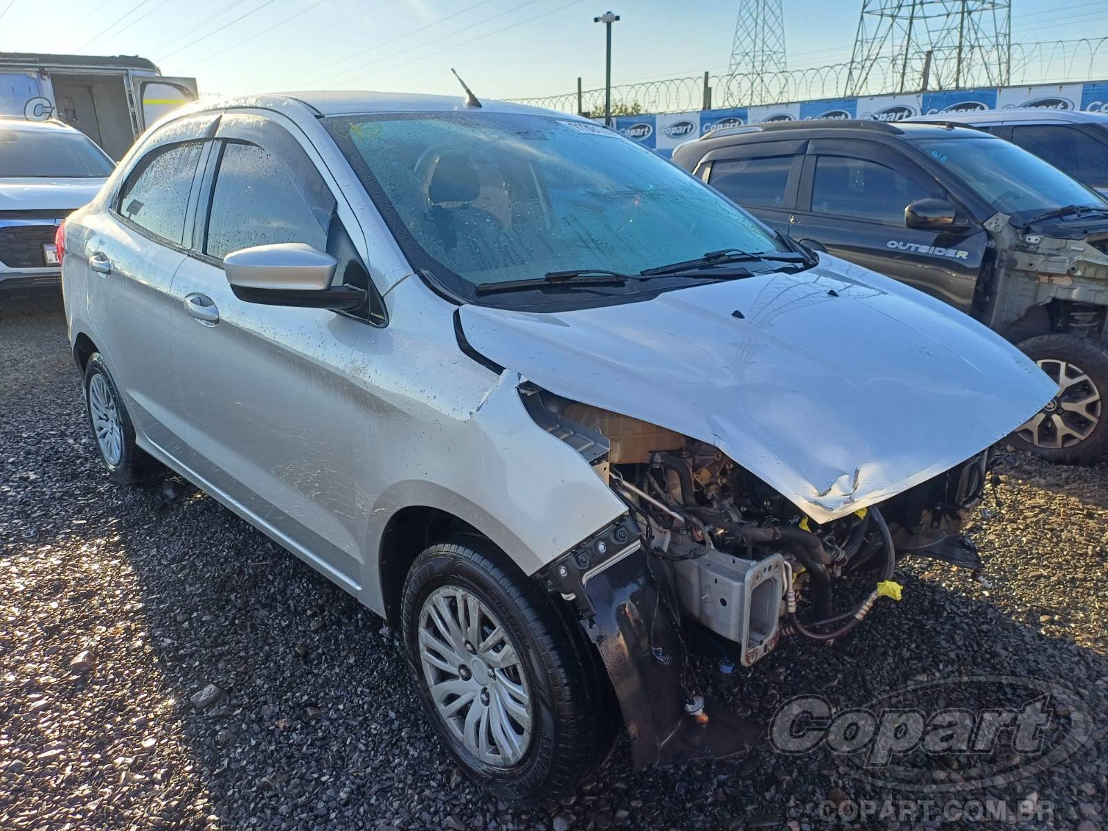 Ford KA Sedan 2018 em leilão