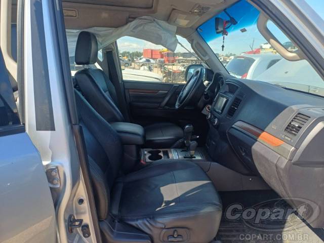 2010 MITSUBISHI PAJERO FULL 