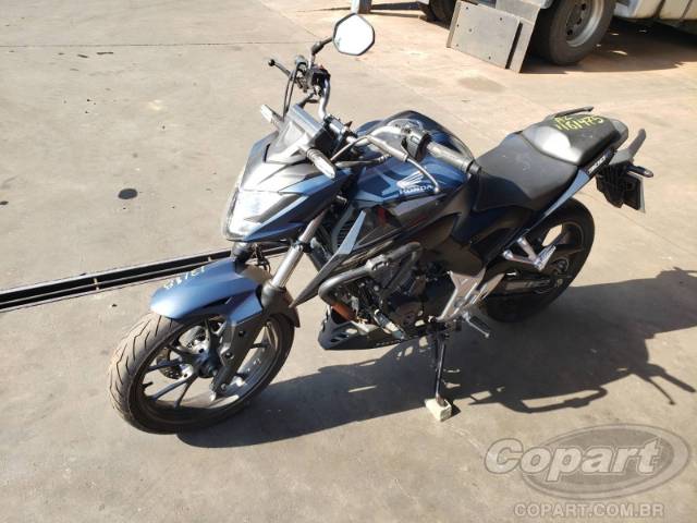2025 HONDA CB 300F 