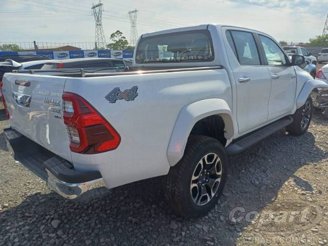 2024 TOYOTA HILUX CD 