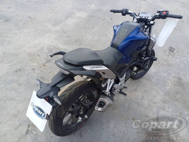 2026 HONDA CB 300F 
