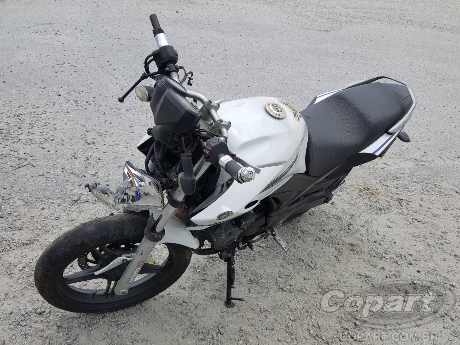 Foto 2: 2014 YAMAHA FAZER
