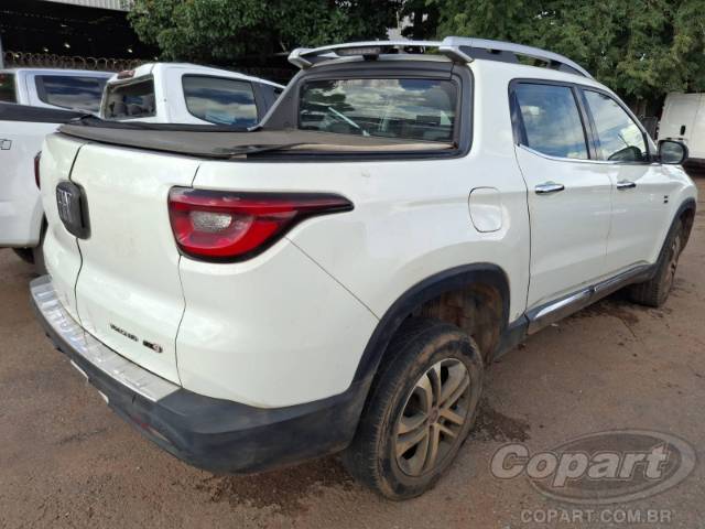 2017 FIAT TORO 