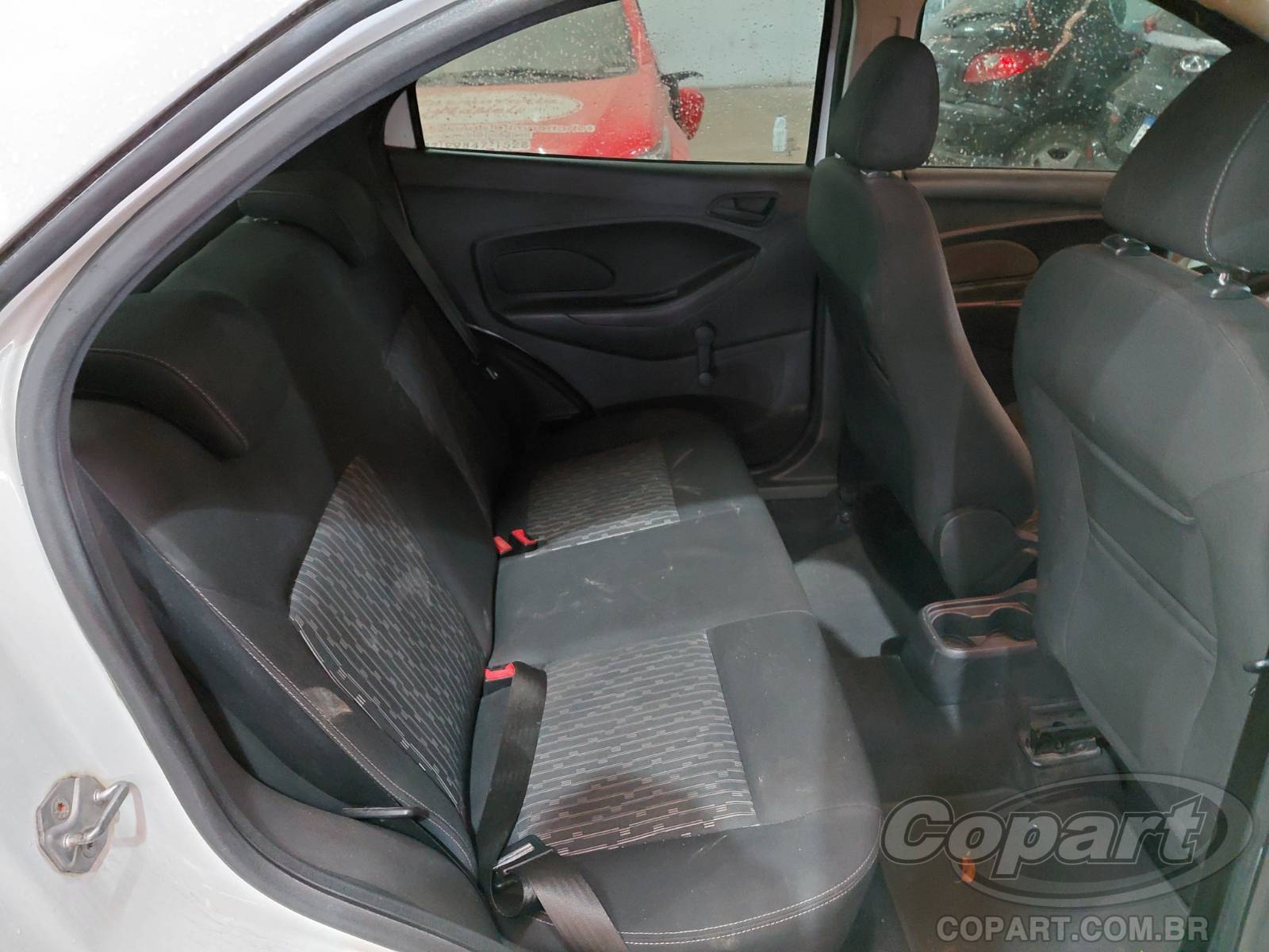 Foto 6 de 11: 2015 FORD KA