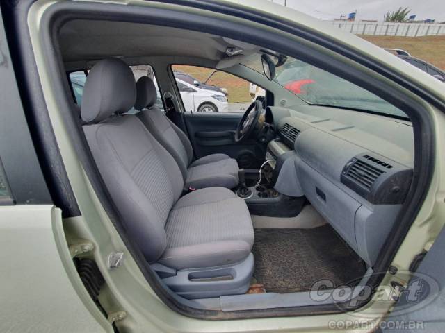 2009 VOLKSWAGEN SPACEFOX 