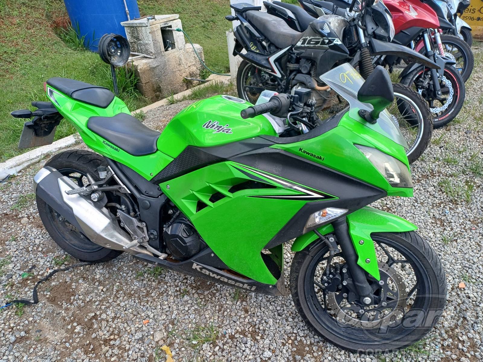 Veículo KAWASAKI Ninja Kawasaki Ninja 300 2018 Pequena Monta 2018 em leilão
