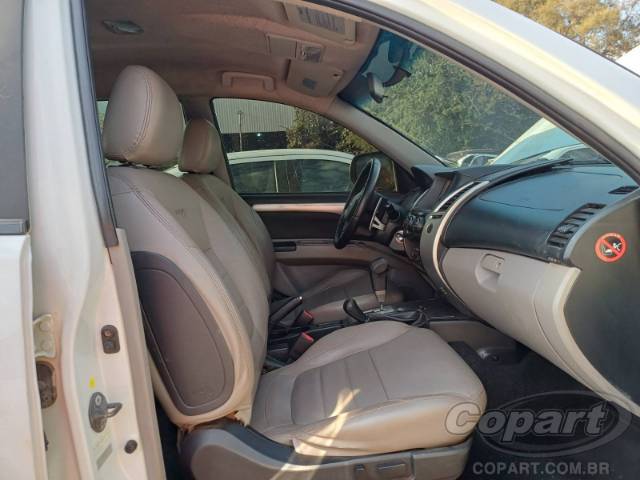 2016 MITSUBISHI PAJERO 
