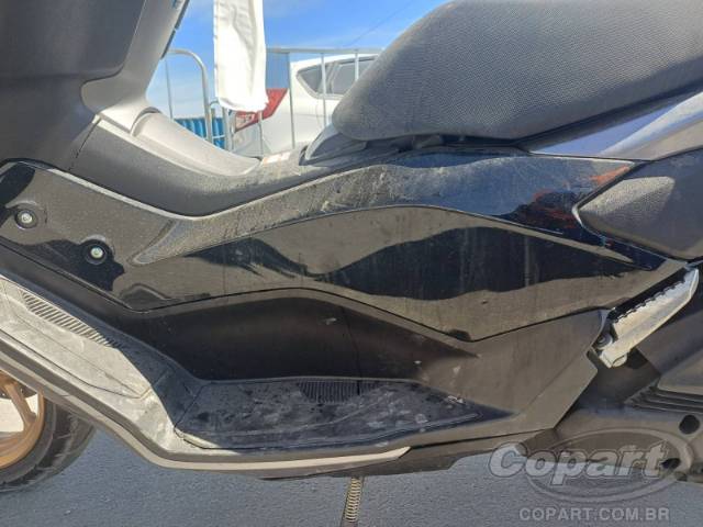2025 YAMAHA NMAX 