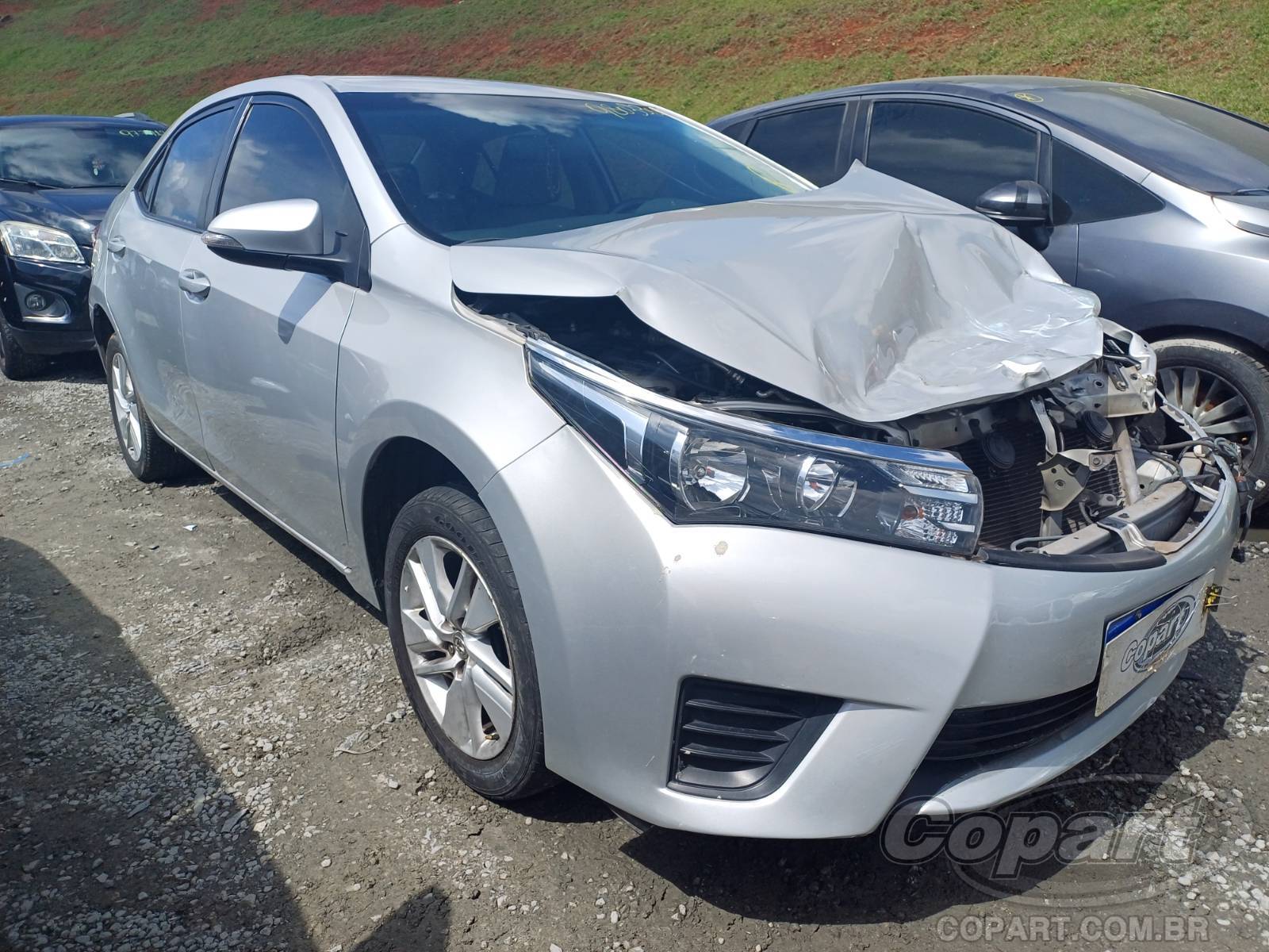 Veículo Toyota Corolla Toyota Corolla GLi CVT 1.8 16V Dual VVT-i 2017 Pequena Monta 2017 em leilão