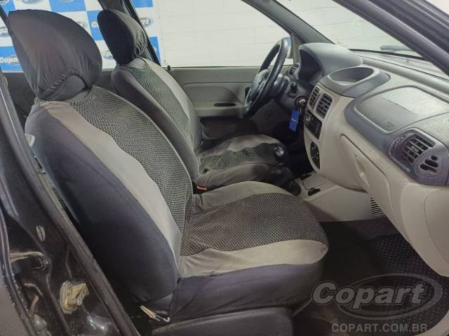 2005 RENAULT CLIO SEDAN 