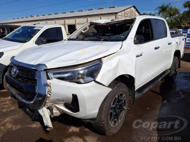 2025 TOYOTA HILUX CD 