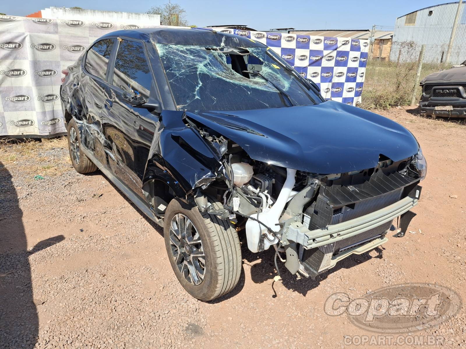 Veículo Peugeot Basalt 2025 CITROEN BASALT Shine Turbo 200 1.0 12V GSEL8 Turbo 2025 em leilão